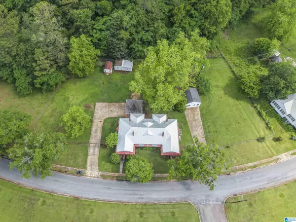 315 W PARKWAY AVENUE, Talladega, AL 35160