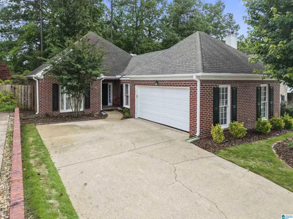 1916 STONE BROOK LANE, Birmingham, AL 35242