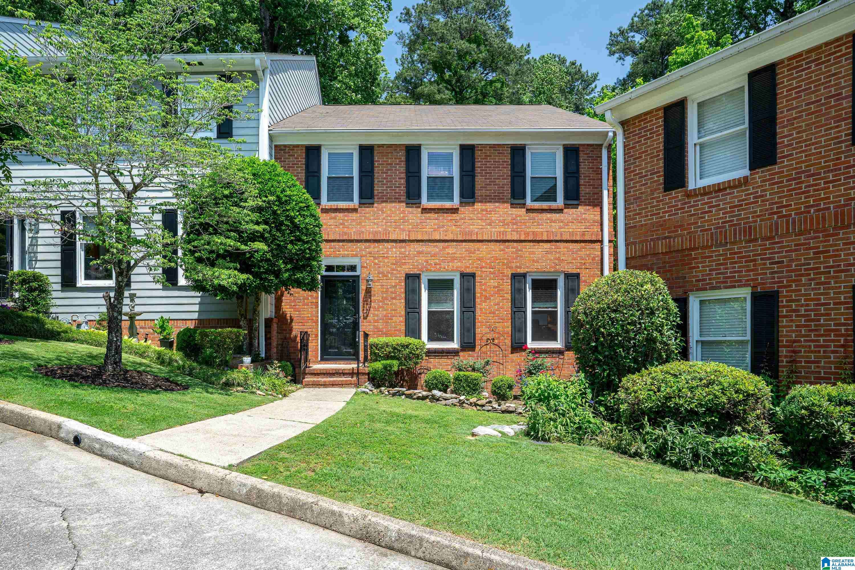 Vestavia Hills, AL 35216,25 THE FALLS DRIVE