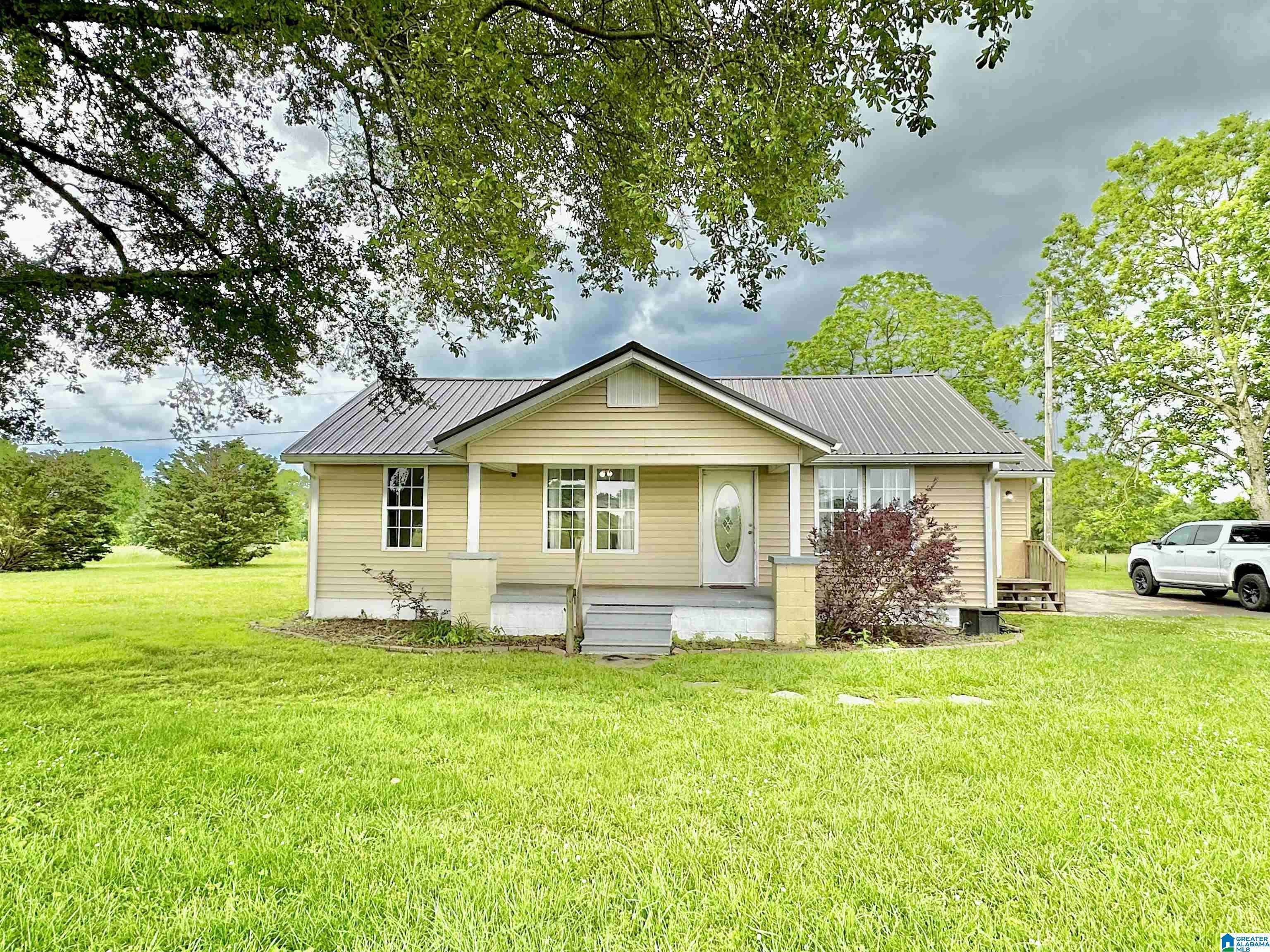 4054 COUNTY ROAD 76, Fyffe, AL 35971