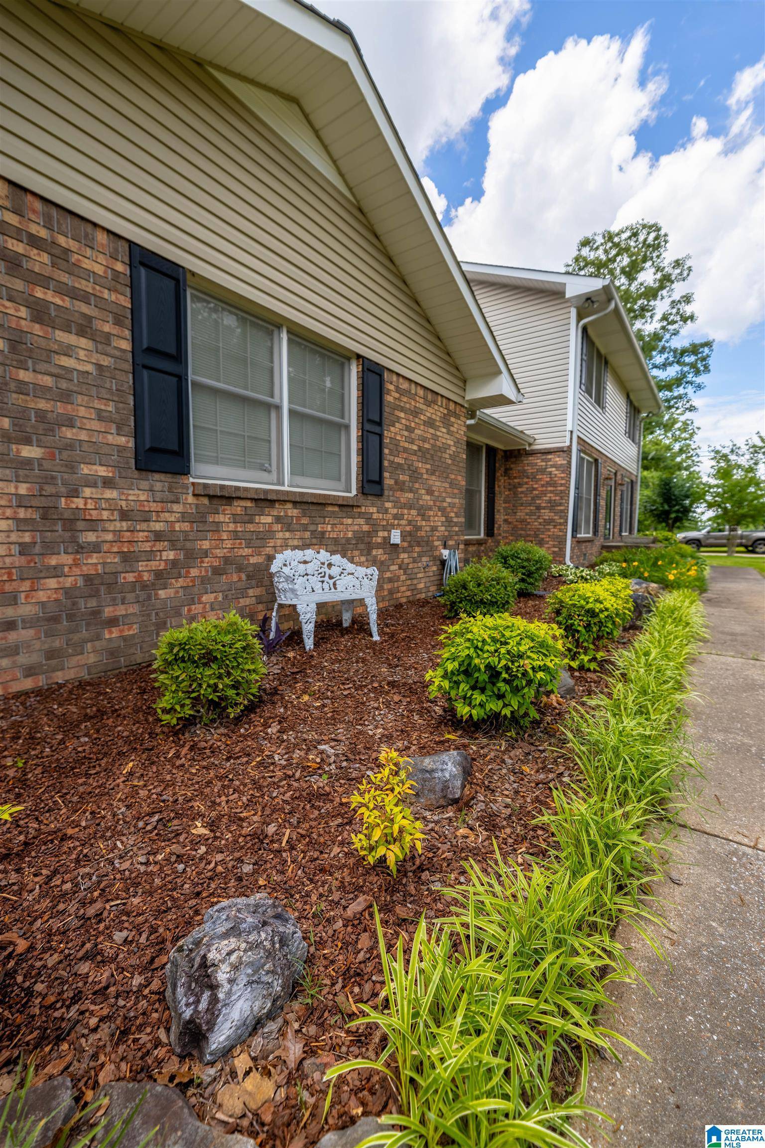 Anniston, AL 36206,994 COMANCHE TRAIL