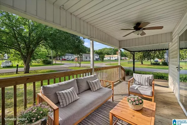 Oneonta, AL 35121,401 W 3RD AVENUE
