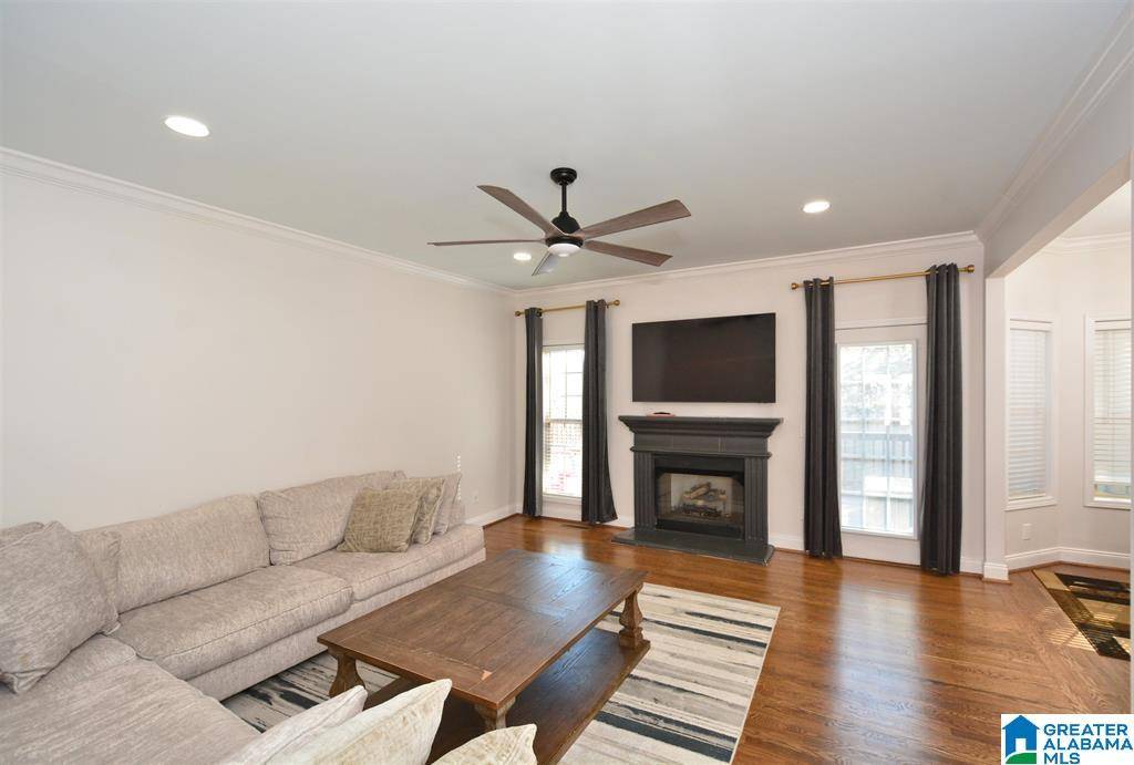 Vestavia Hills, AL 35226,221 CASTLEHILL DRIVE