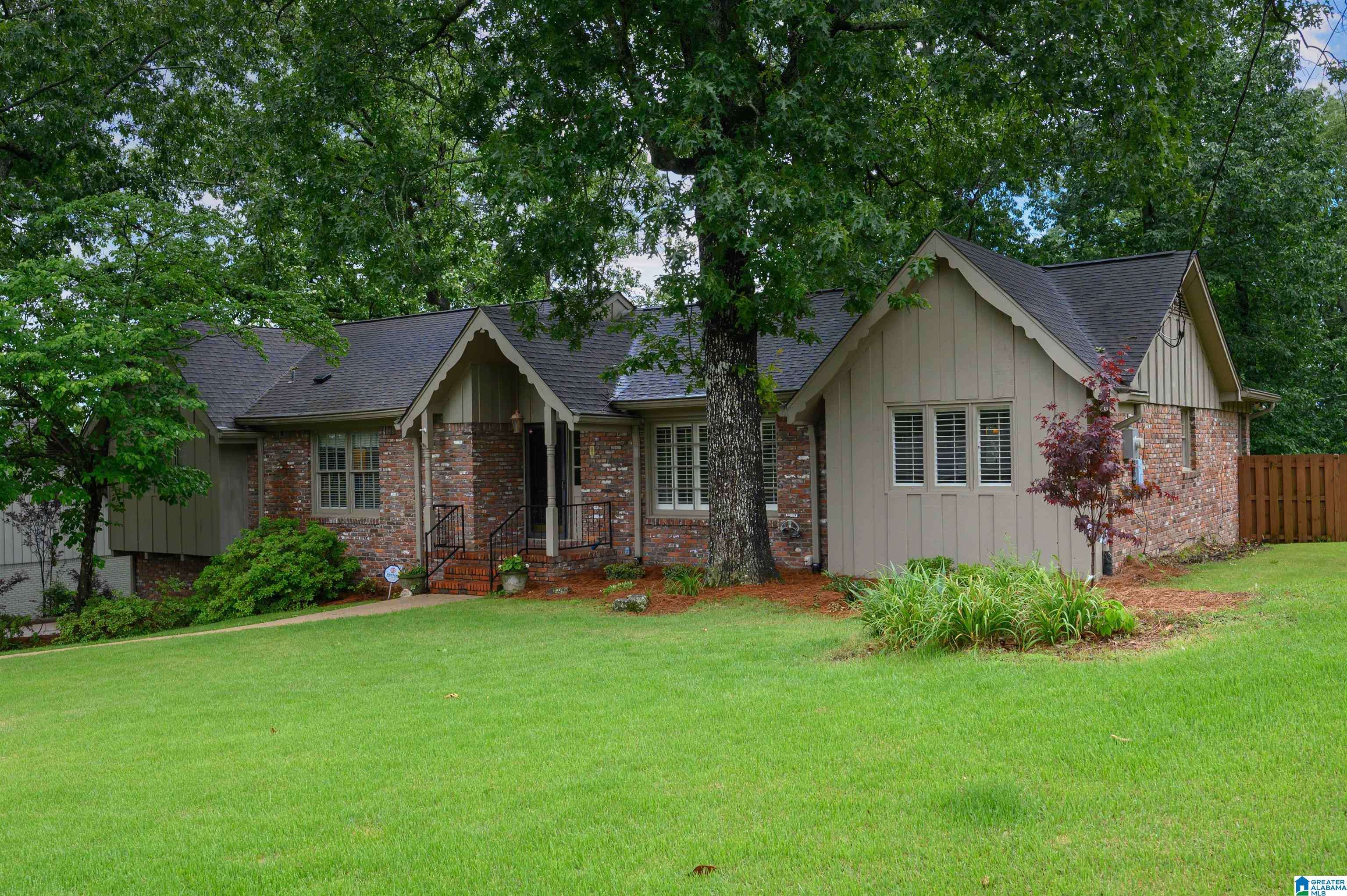 Vestavia Hills, AL 35226,2620 SWISS LANE