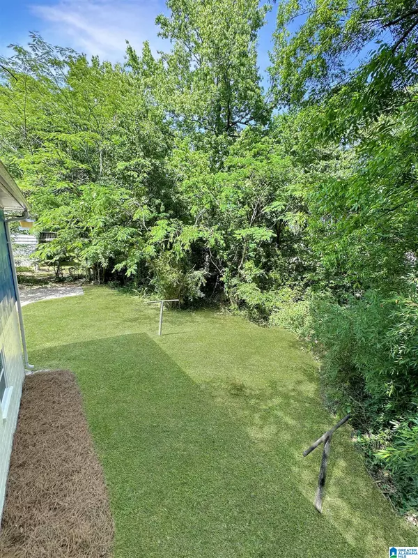 Center Point, AL 35215,2409 2ND STREET NW