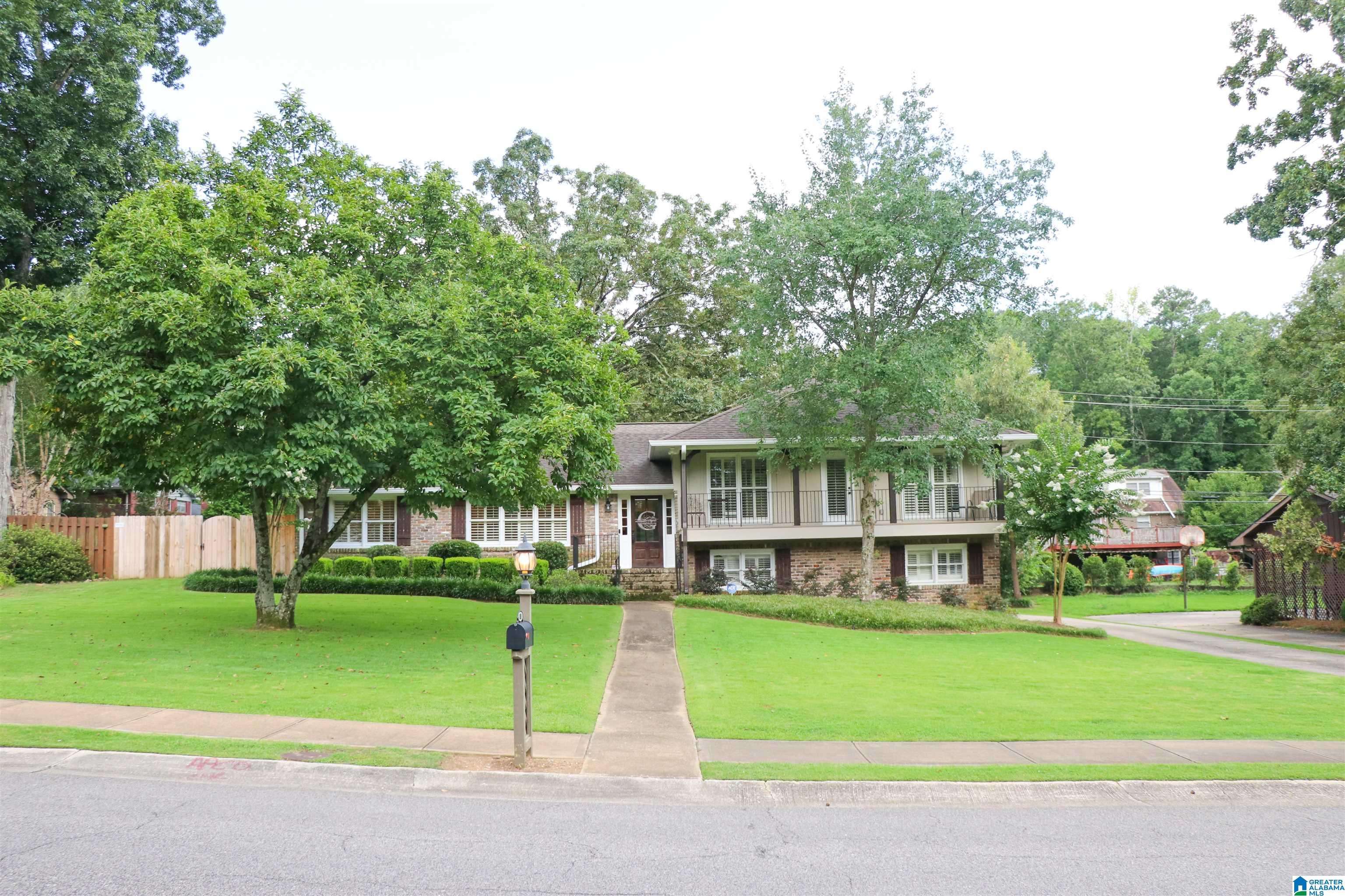 1605 HAYS CIRCLE, Vestavia Hills, AL 35216