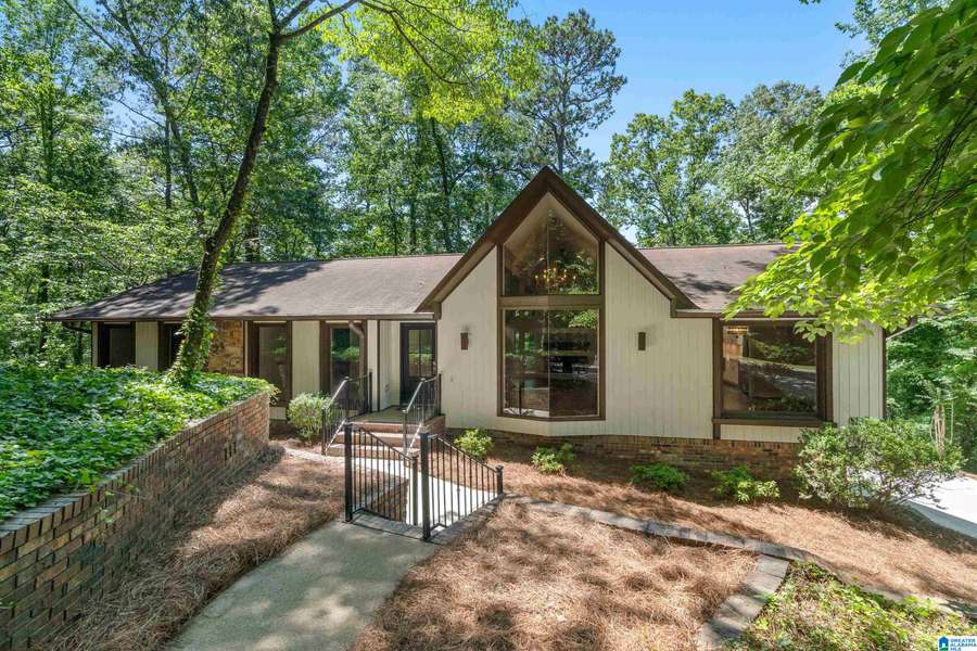 2008 WOODSORREL DRIVE, Hoover, AL 35244