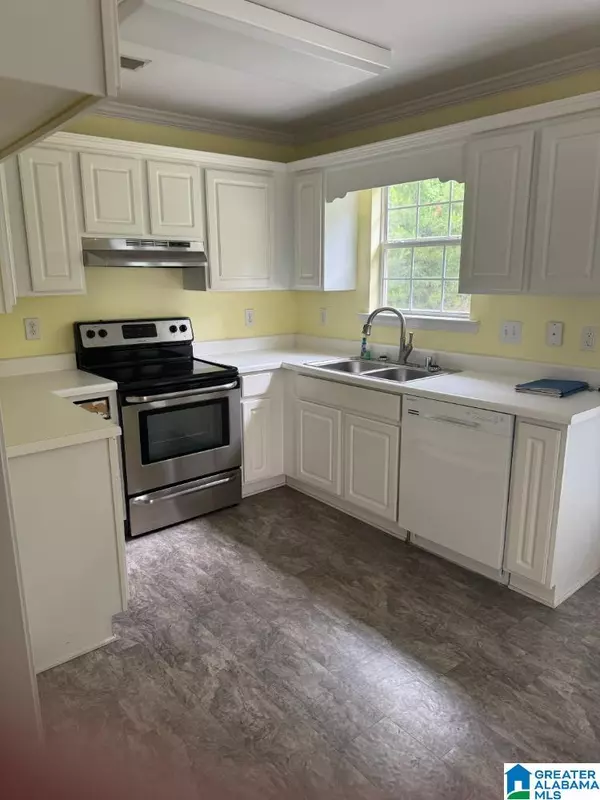 Calera, AL 35040,228 MERIWEATHER LANE