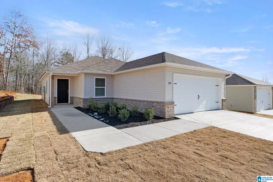 885 CAMDEN LOOP, Calera, AL 35040