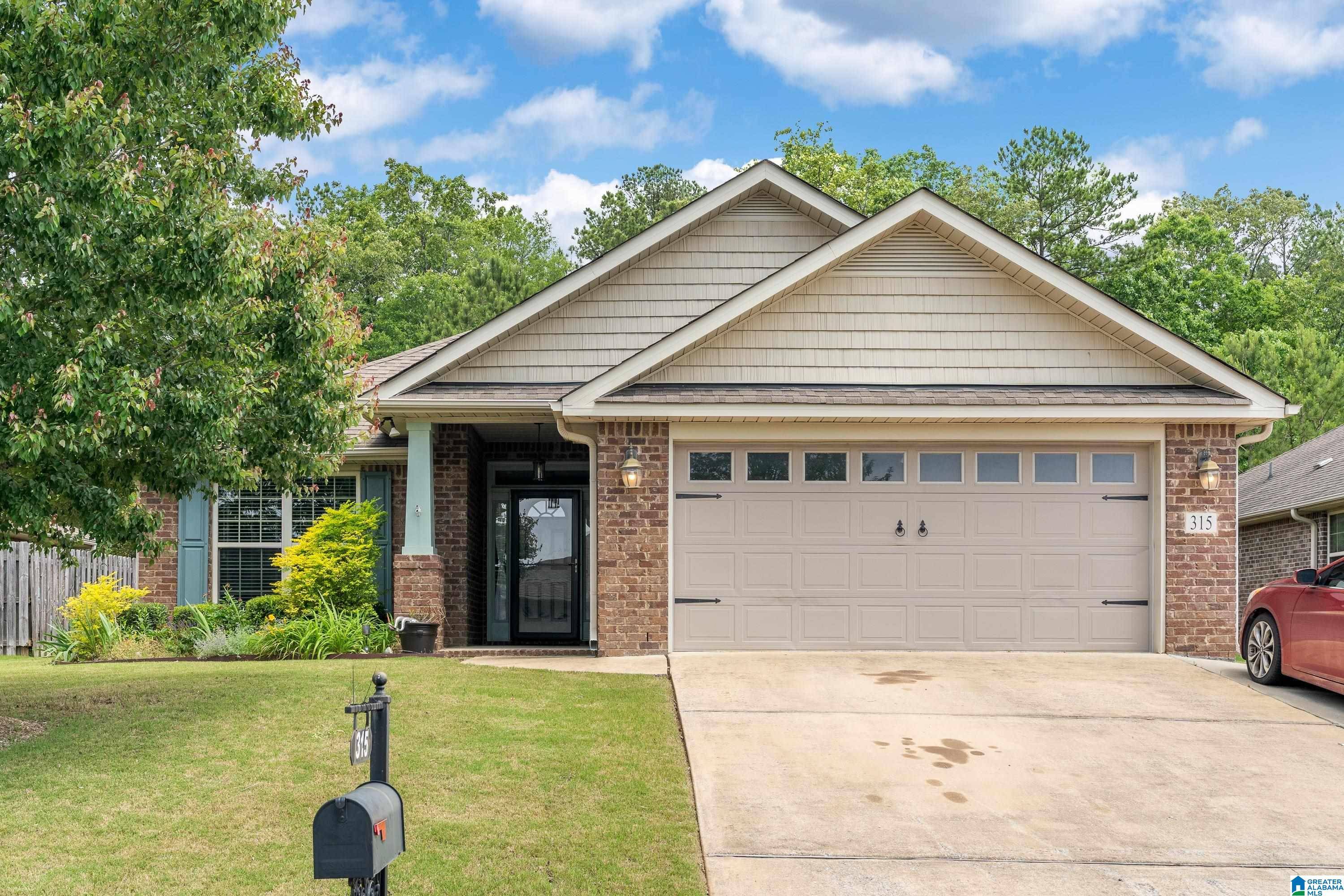 315 IVY HILLS CIRCLE, Calera, AL 35040