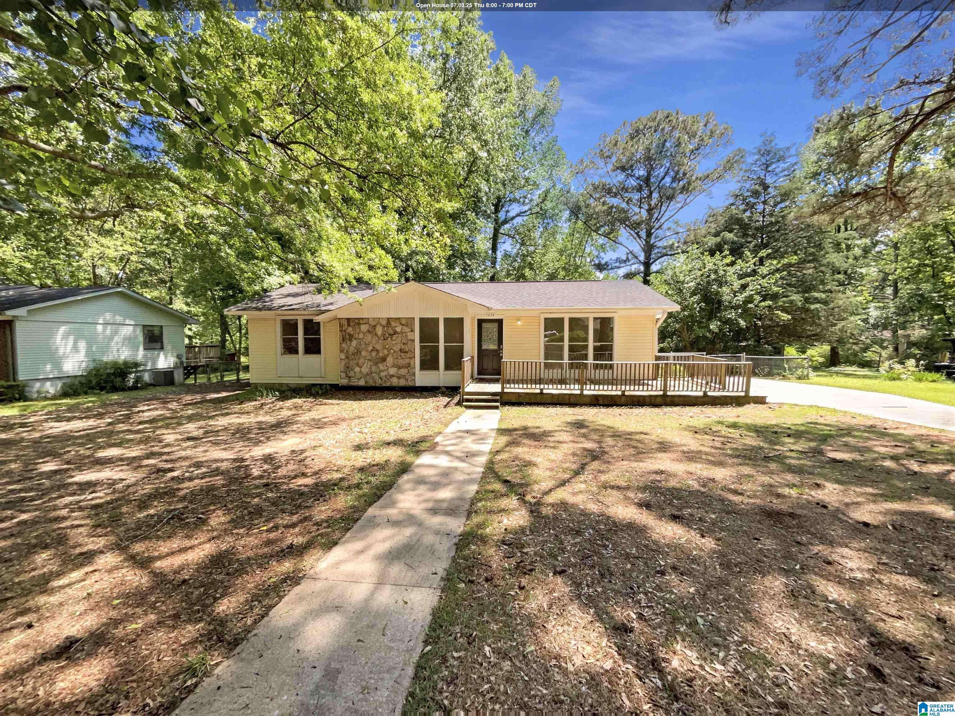 5024 OAK LEAF CIRCLE, Adamsville, AL 35005