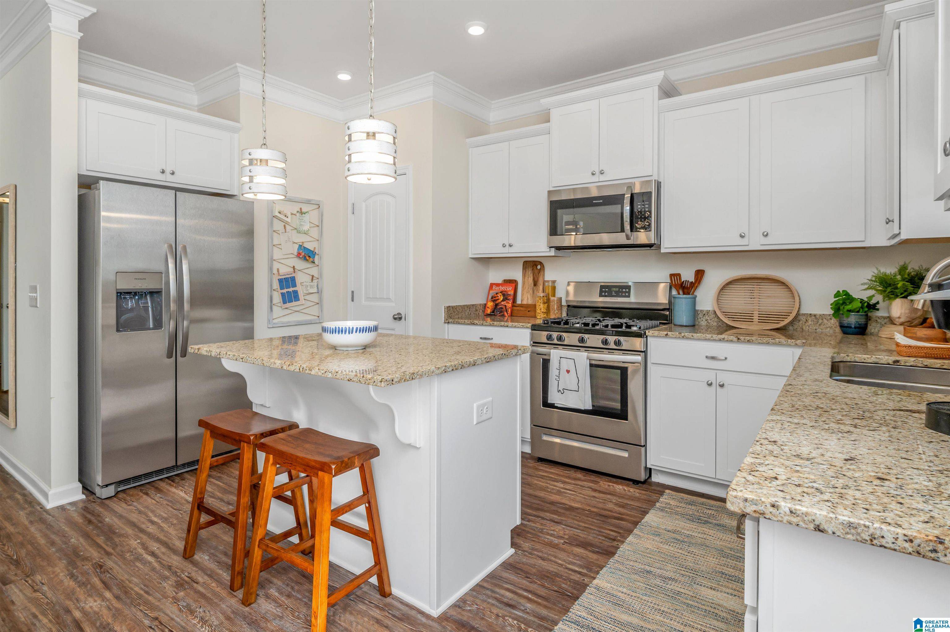 Bessemer, AL 35022,5520 HEADWINDS LANE