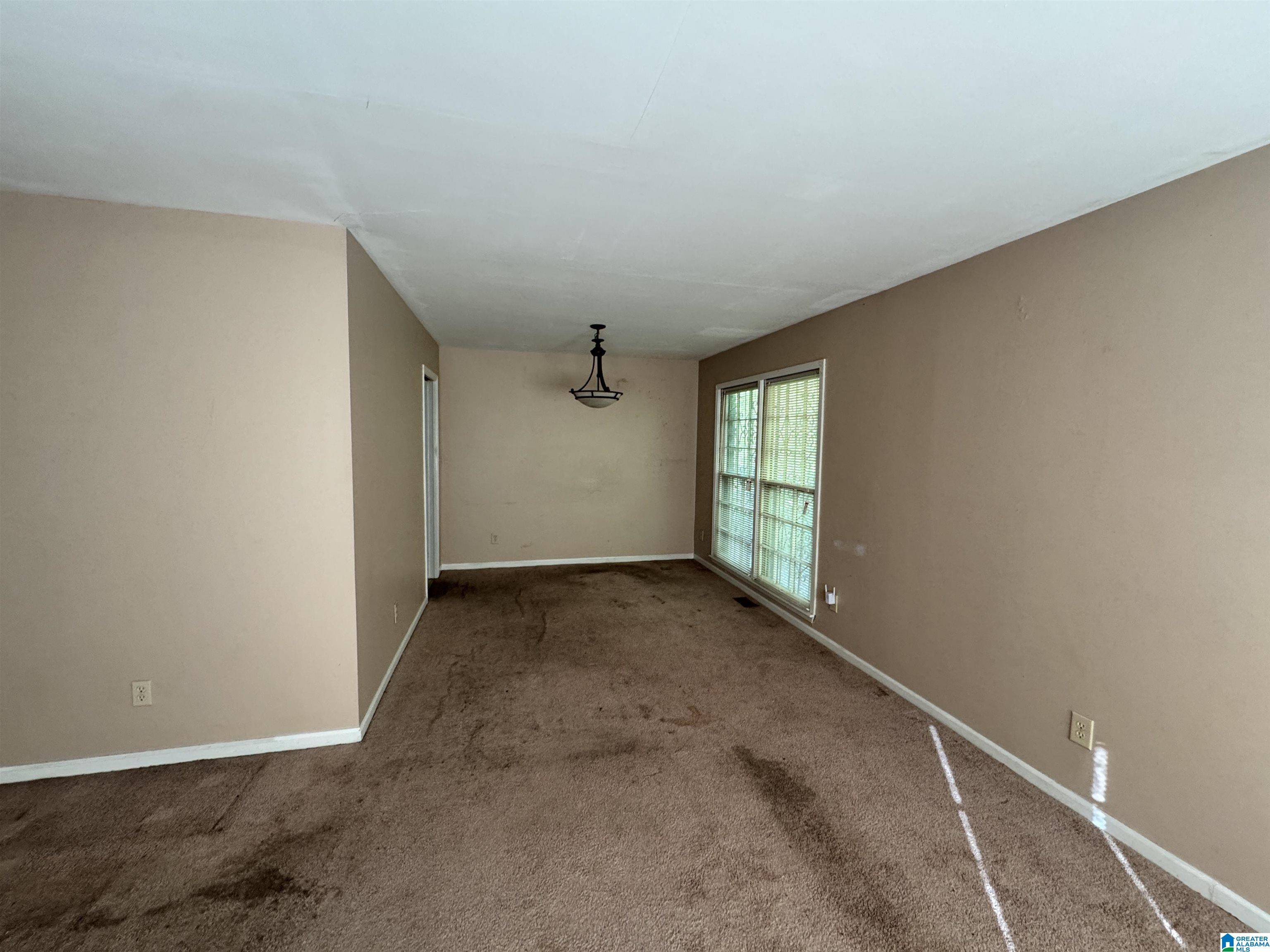 Birmingham, AL 35207,2270 SMITHFIELD LANE N