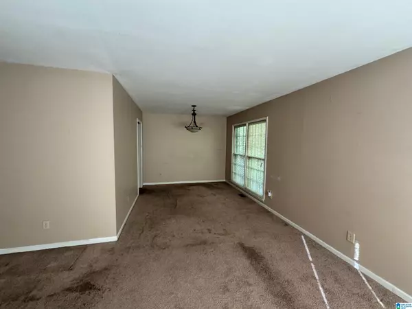 Birmingham, AL 35207,2270 SMITHFIELD LANE N