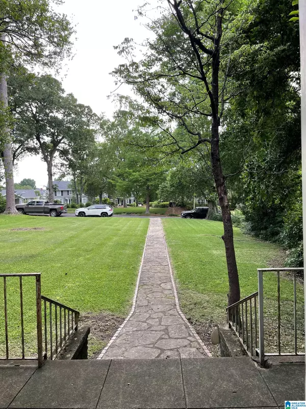 1015 43RD PLACE S, Birmingham, AL 35222