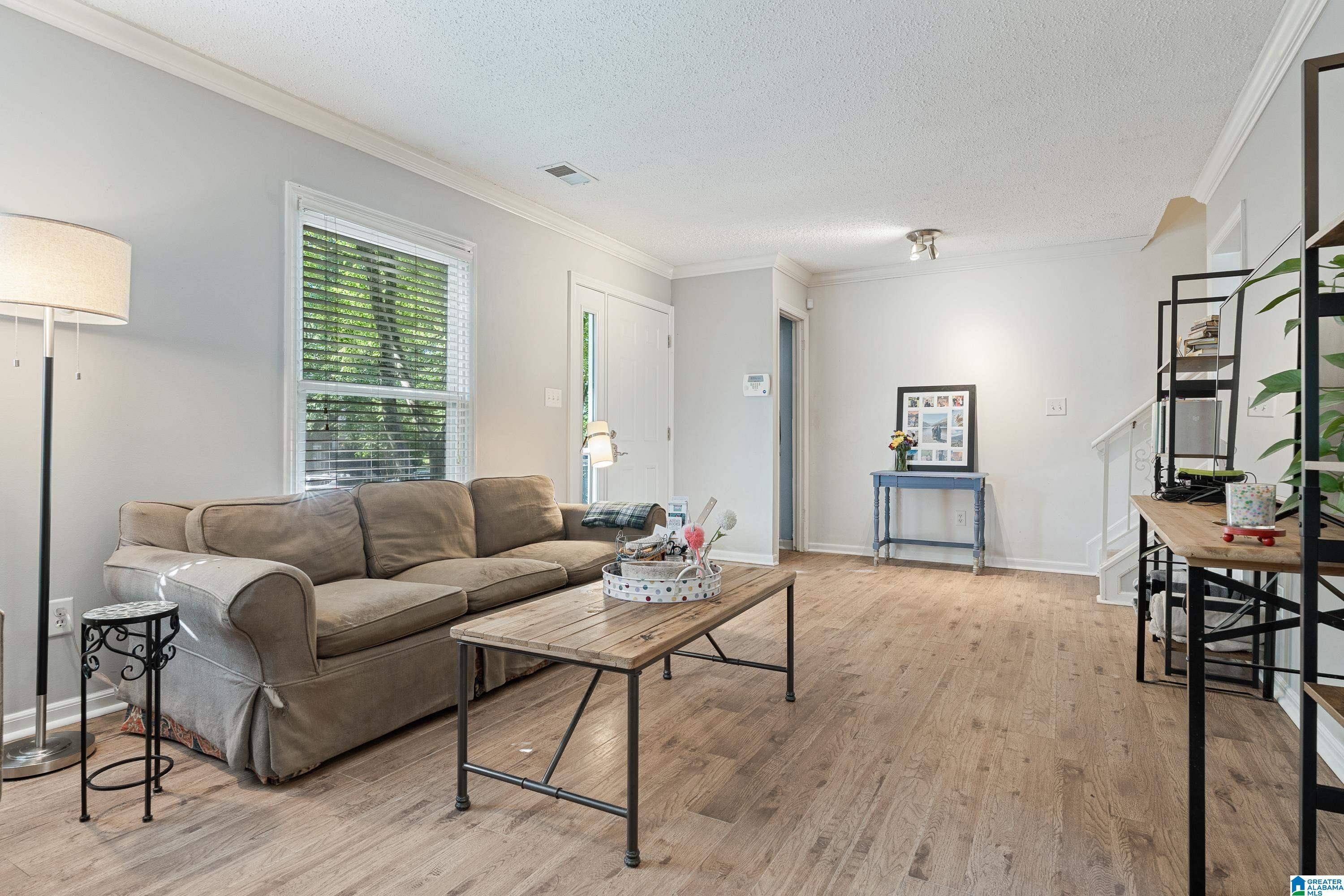 Vestavia Hills, AL 35243,3818 OVERTON MANOR LANE