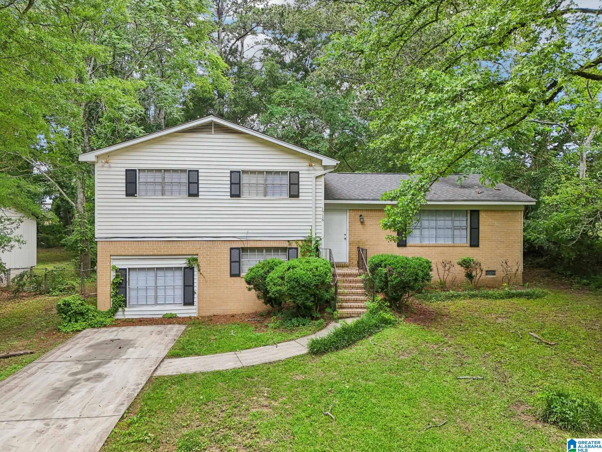 Center Point, AL 35215,1716 NANCY LANE