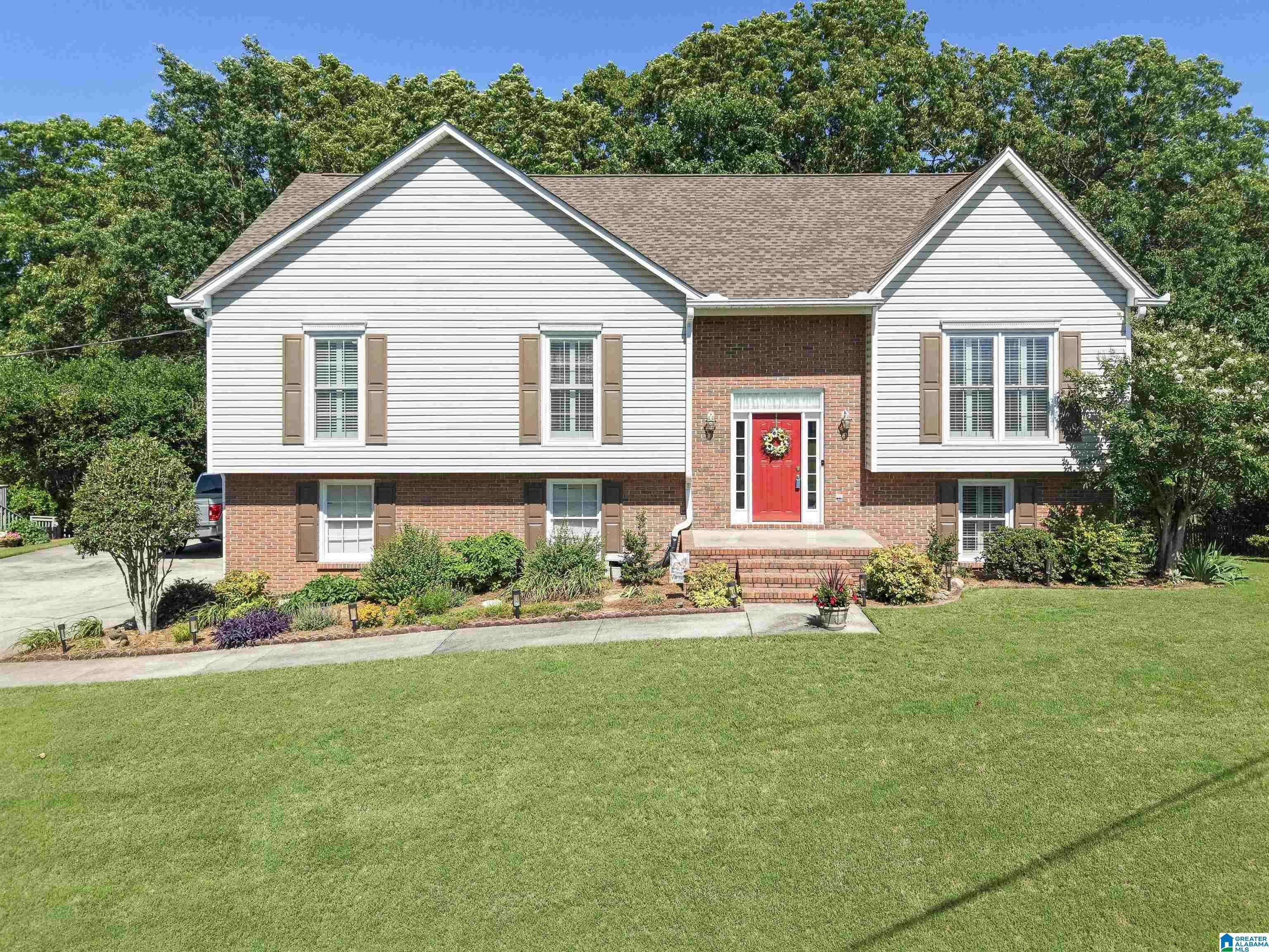 1928 SEATTLE SLEW DRIVE, Helena, AL 35080