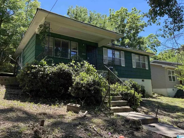1913 DAY AVENUE, Tarrant, AL 35217