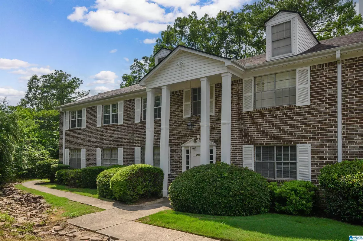 Vestavia Hills, AL 35216,2100 MONTREAT LANE #B
