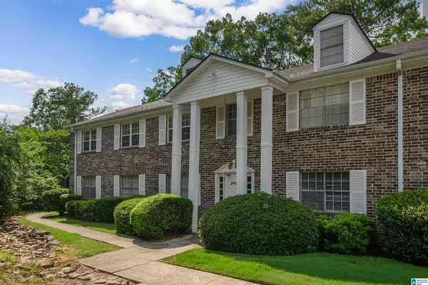 2100 MONTREAT LANE #B, Vestavia Hills, AL 35216