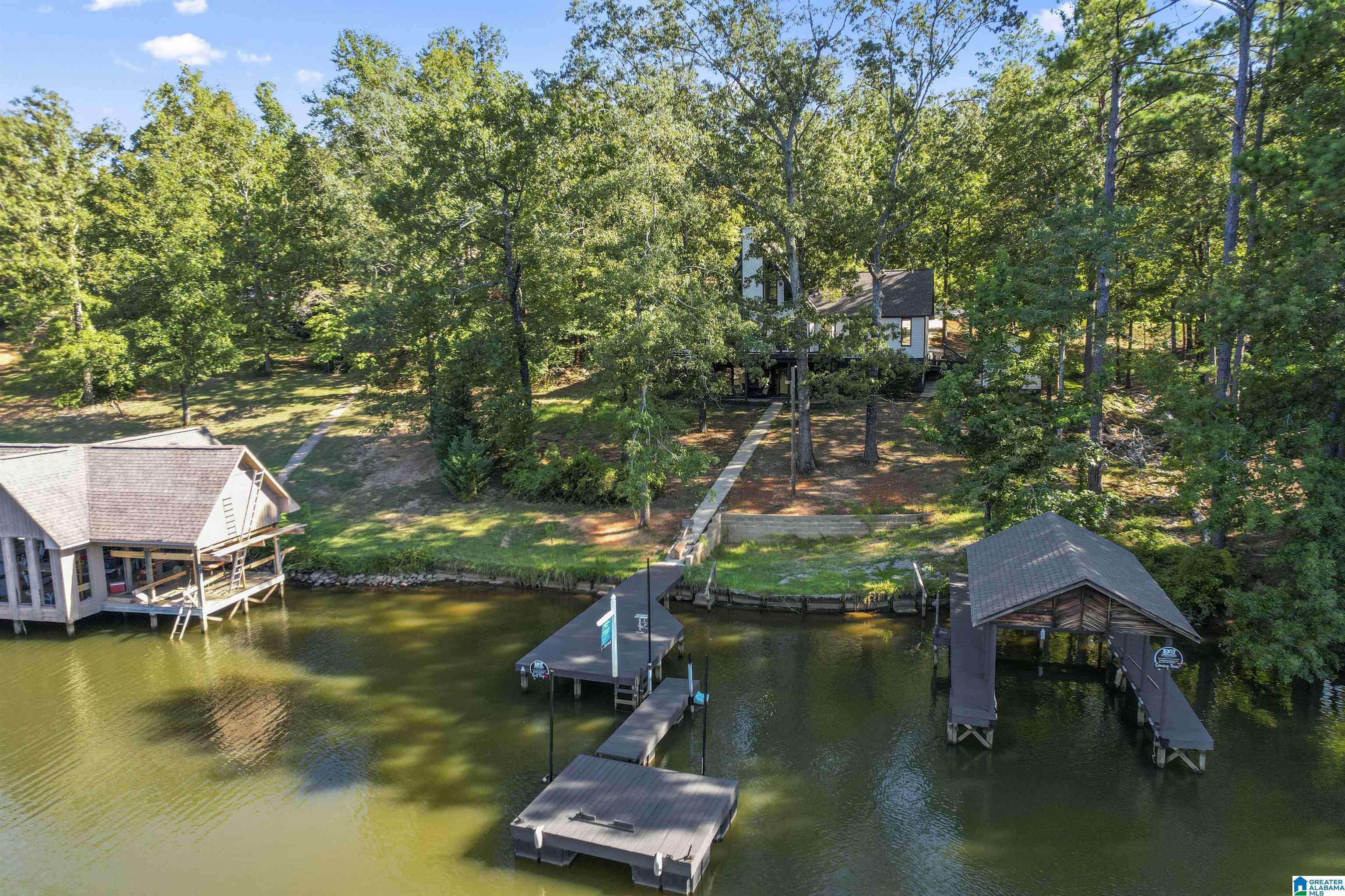 Talladega, AL 35160,560 WATER OAK LANE