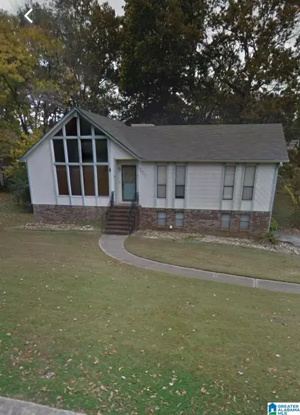 207 11TH PLACE, Pleasant Grove, AL 35127