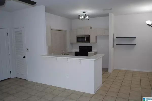 Auburn, AL 36832,447 W LONGLEAF DRIVE #802