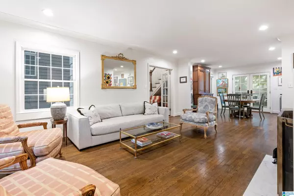 Mountain Brook, AL 35213,409 EUCLID AVENUE