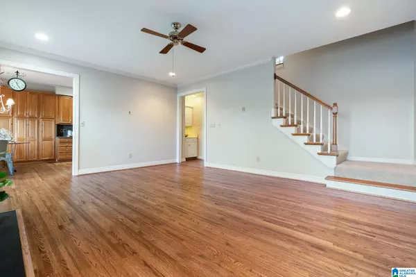 Vestavia Hills, AL 35216,2273 STERLING RIDGE CIRCLE