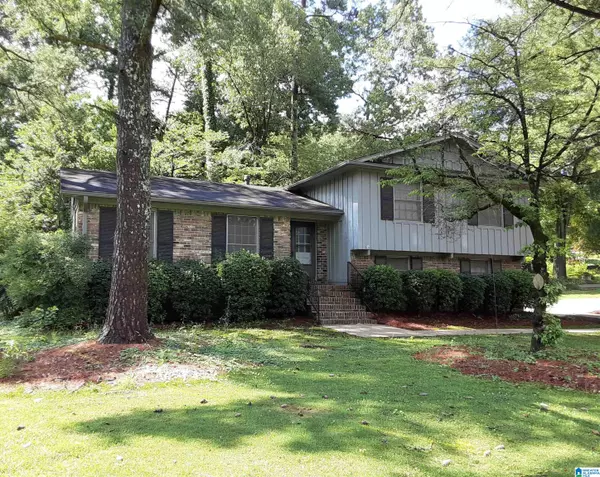 2300 DERBY DRIVE, Vestavia Hills, AL 35216