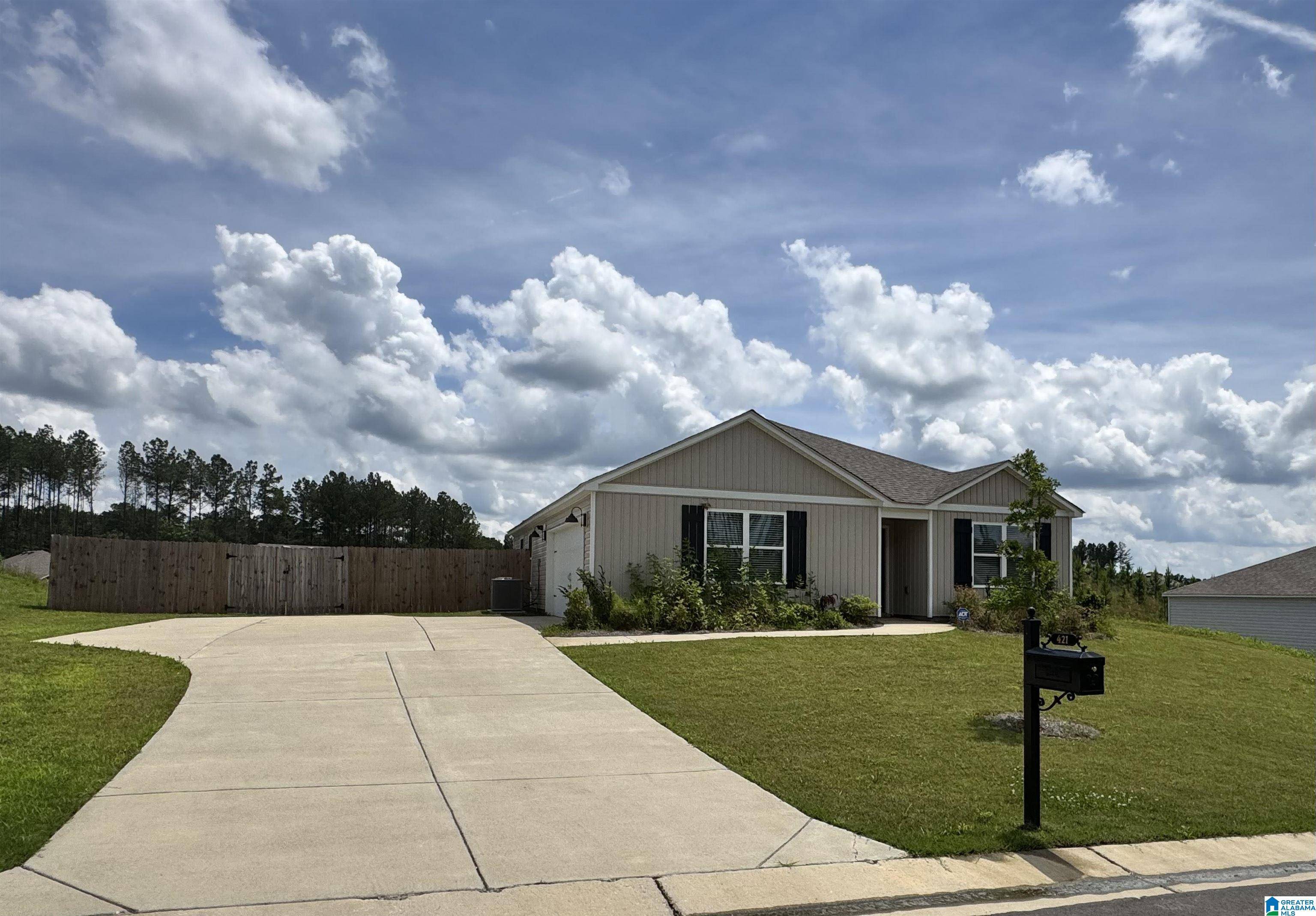 421 STAGE COACH BOULEVARD, Kimberly, AL 35091