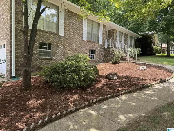 Alabaster, AL 35007,220 NAVAJO PINES DRIVE