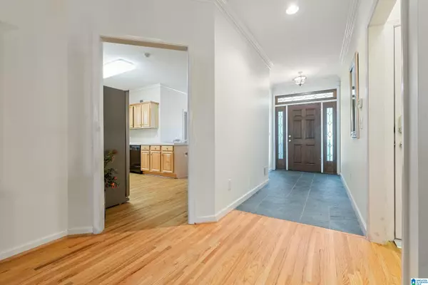 Hoover, AL 35226,620 VILLAGE CREST CIRCLE