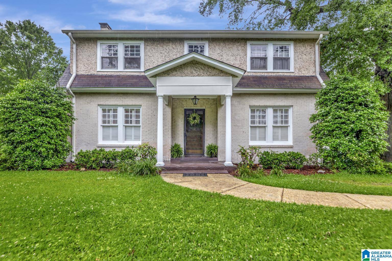 102 E CREST ROAD, Hueytown, AL 35023