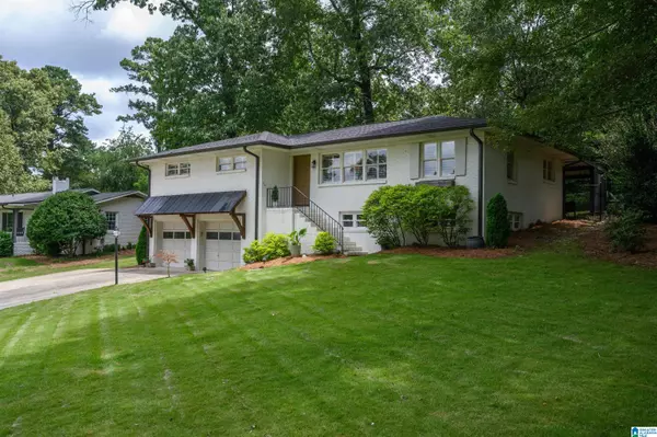Vestavia Hills, AL 35243,3168 DOLLY RIDGE DRIVE