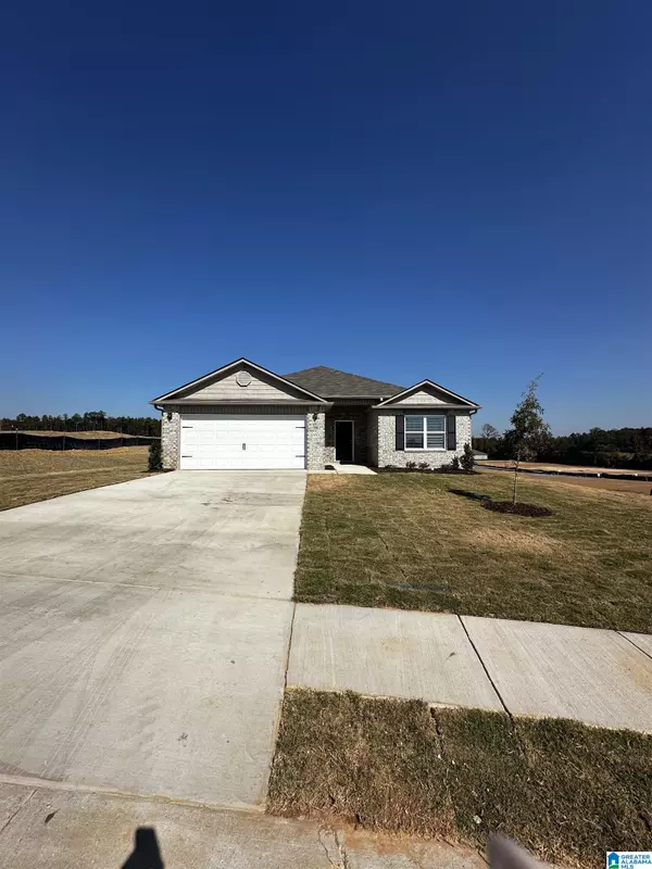 865 CAMDEN LOOP, Calera, AL 35040