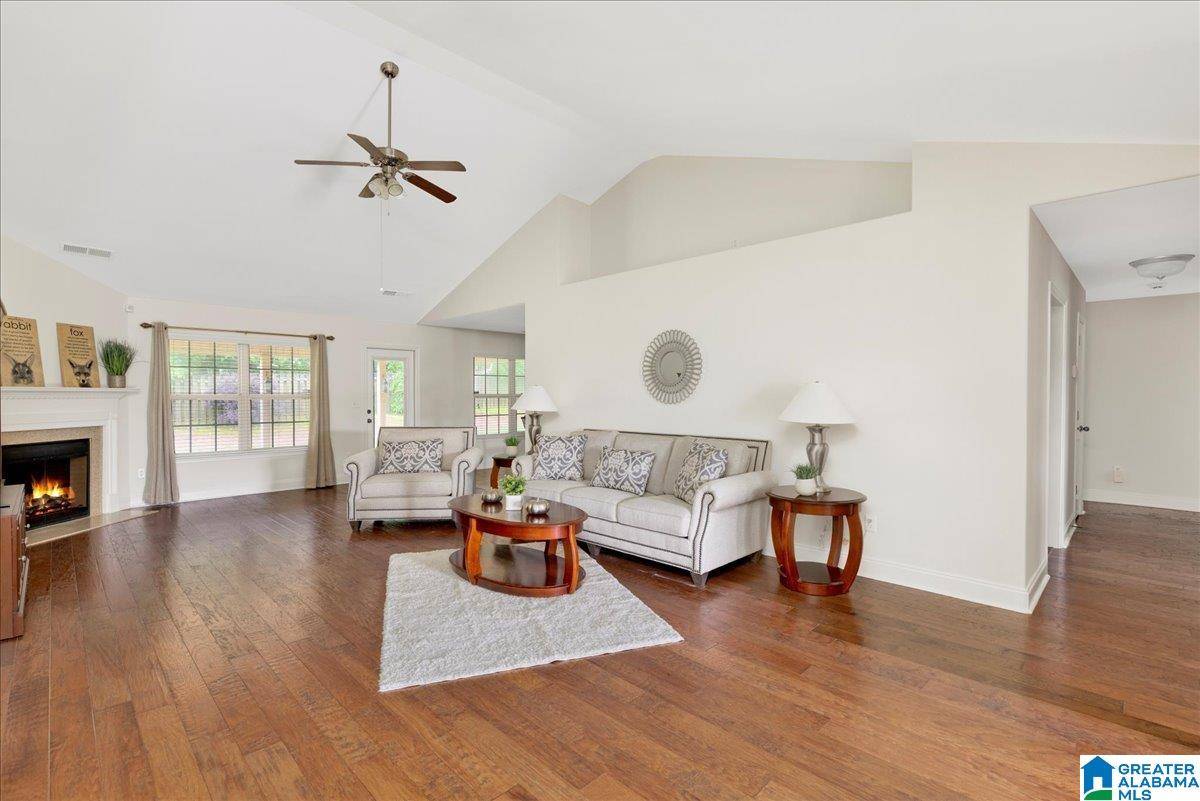 1157 SILVER CREEK LANE, Alabaster, AL 35007