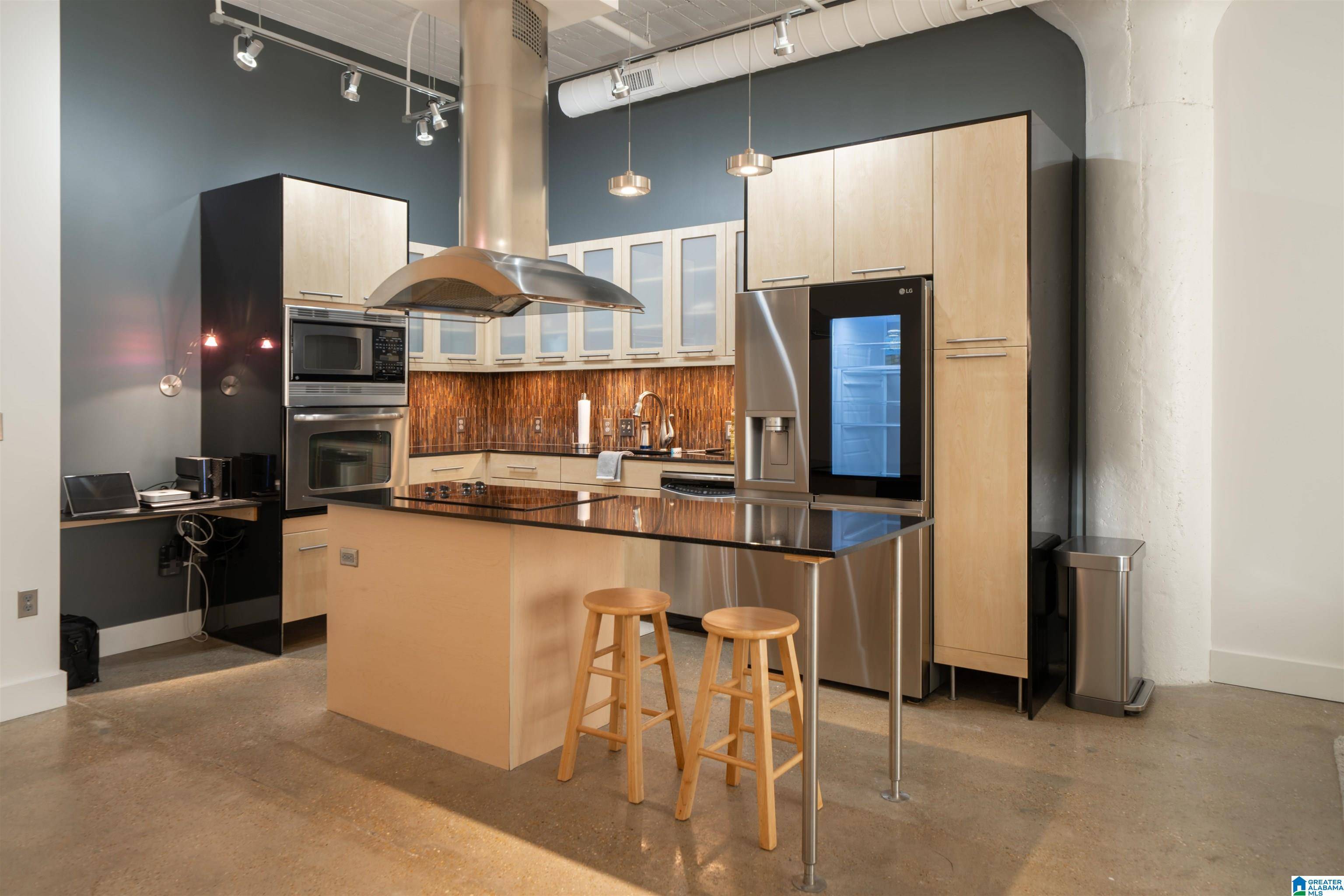 2201 5TH AVENUE S #405, Birmingham, AL 35233