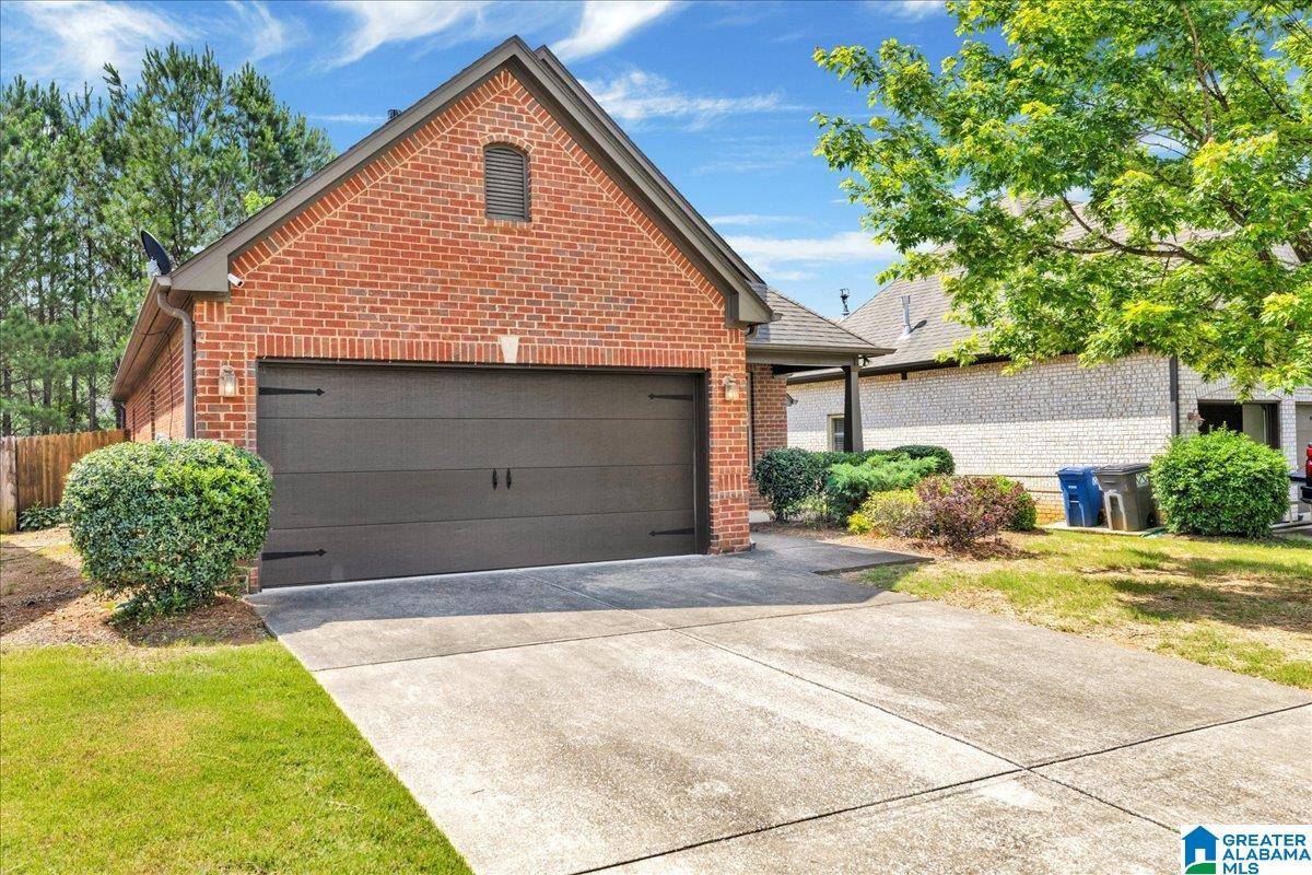 Trussville, AL 35173,323 GLEN CROSS WAY