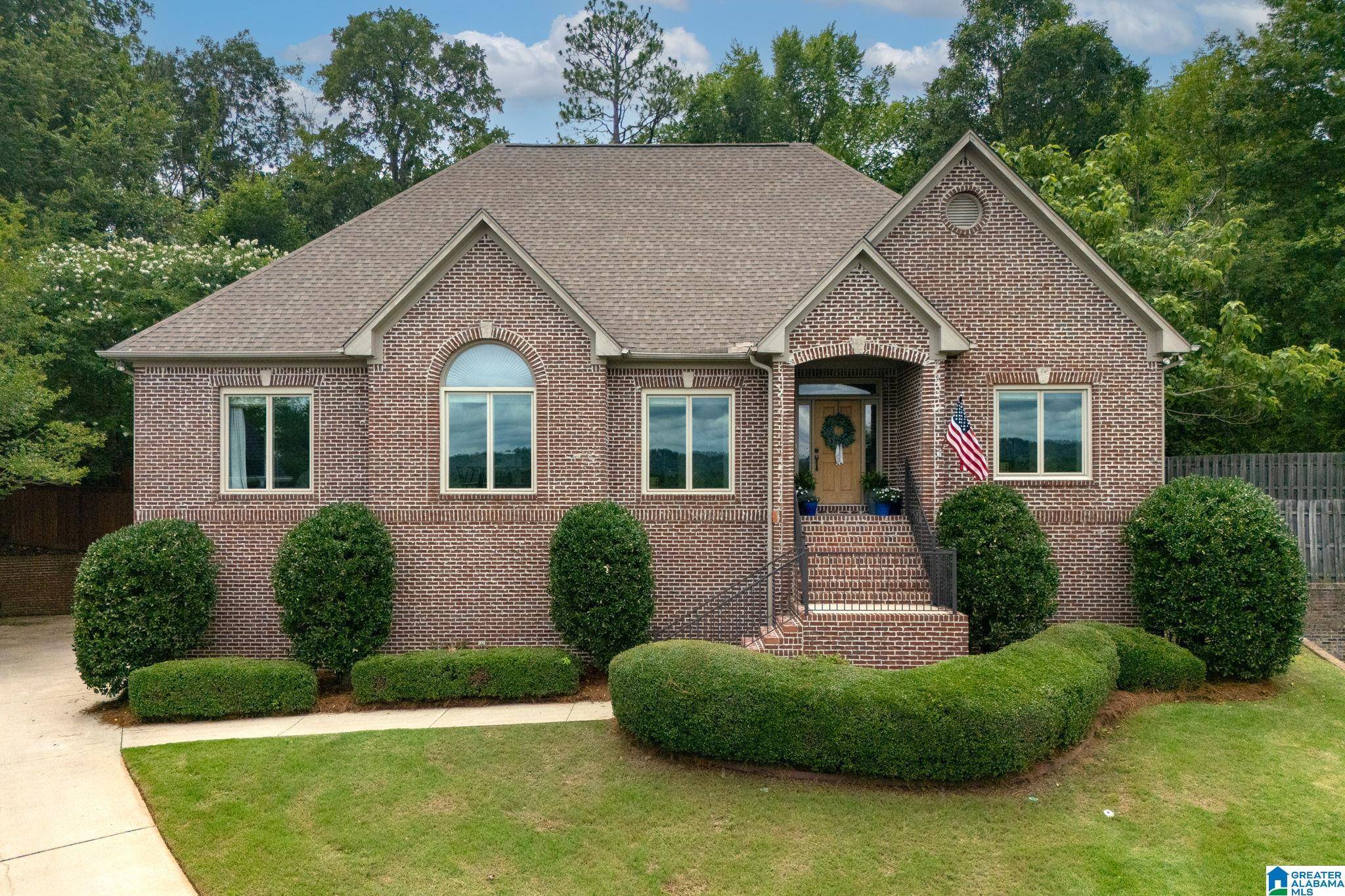 813 MEADOW RIDGE LANE, Birmingham, AL 35242