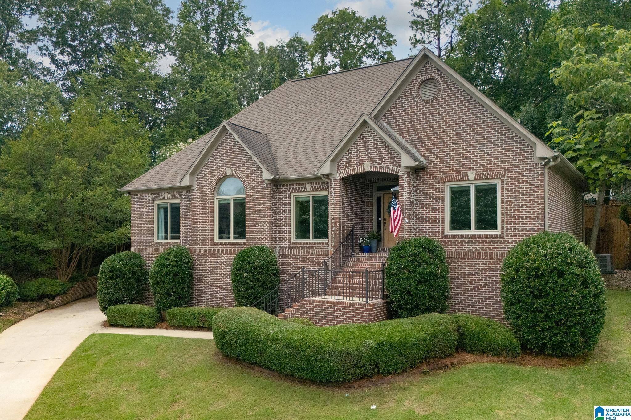 Birmingham, AL 35242,813 MEADOW RIDGE LANE