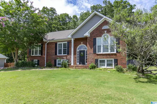 192 KENTWOOD DRIVE, Alabaster, AL 35007