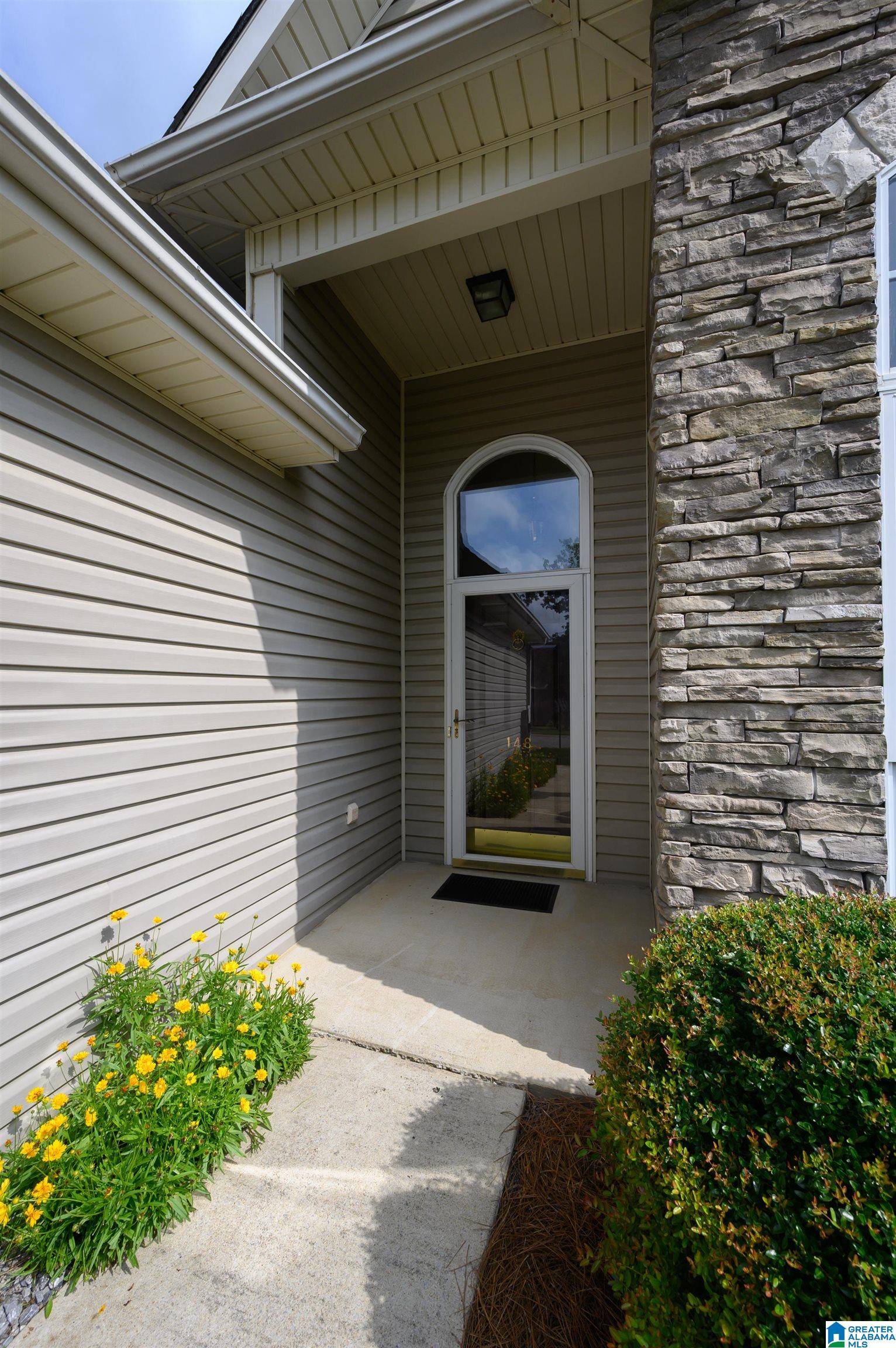 Calera, AL 35040,148 CAMDEN LAKE DRIVE