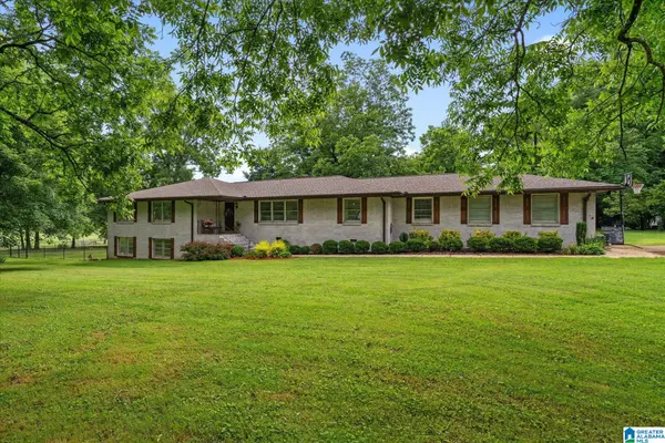 592 ROBERTS STREET, Wadley, AL 36276