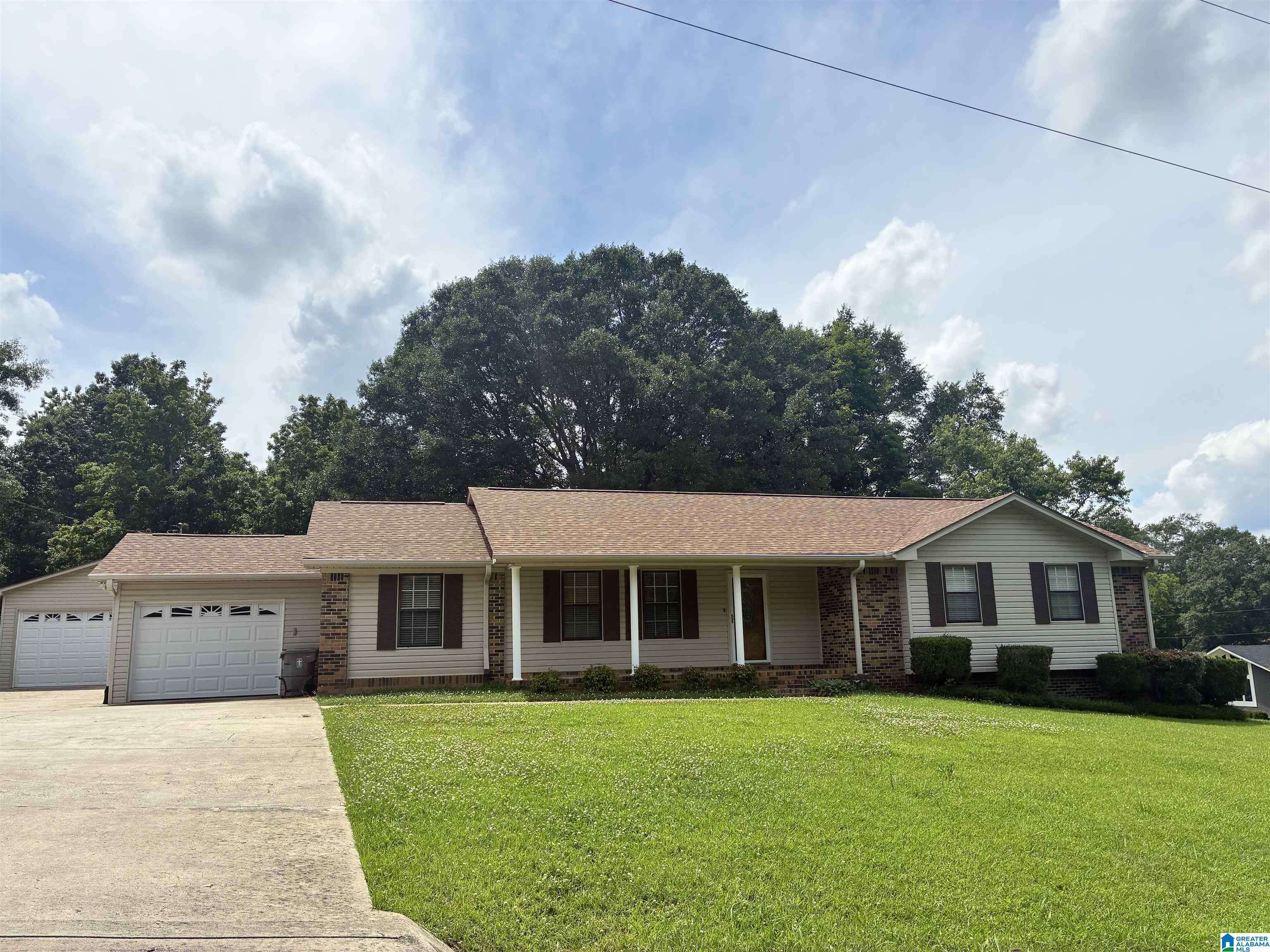 22 DAVIS STREET, Thorsby, AL 35171