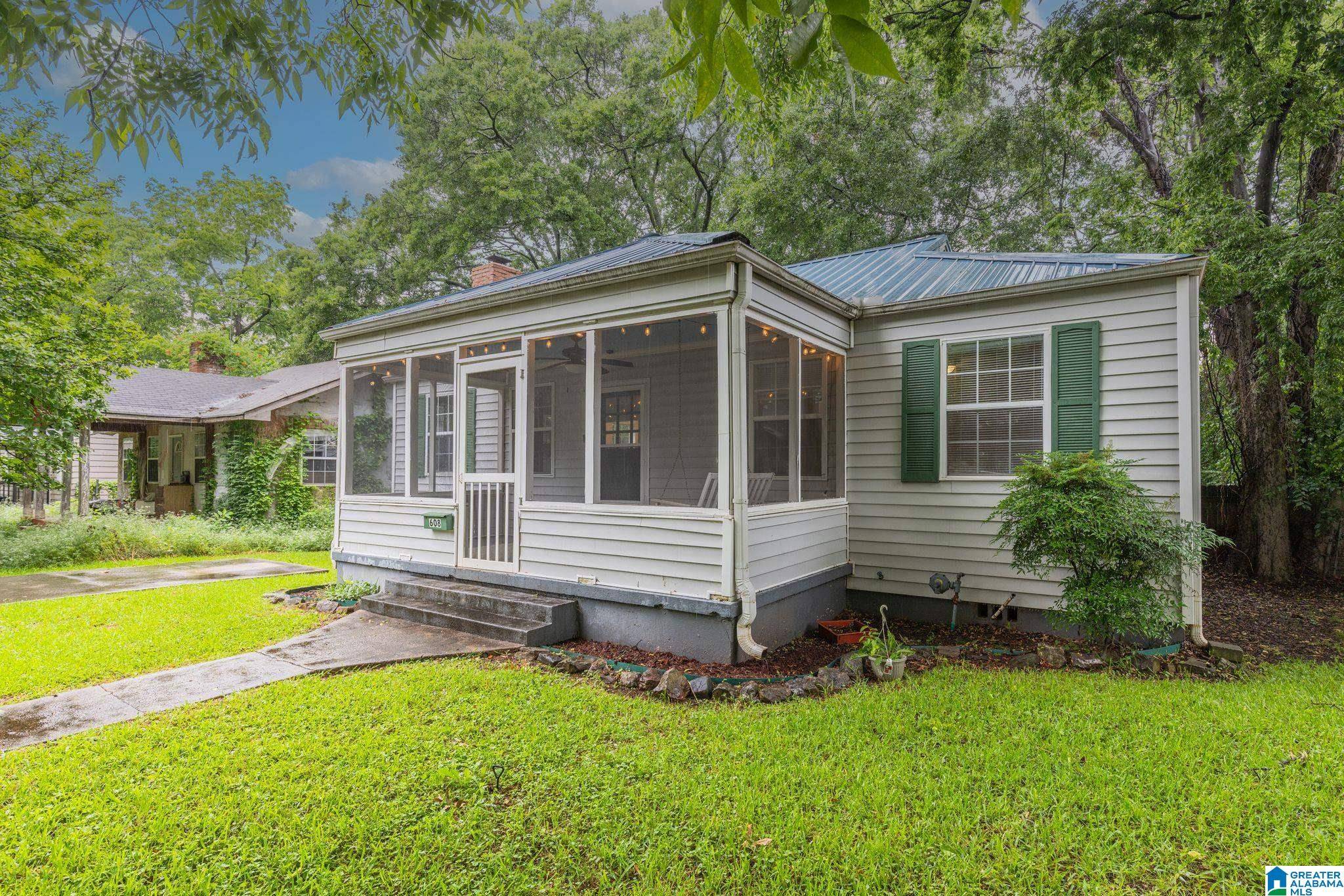 Birmingham, AL 35205,608 9TH COURT S