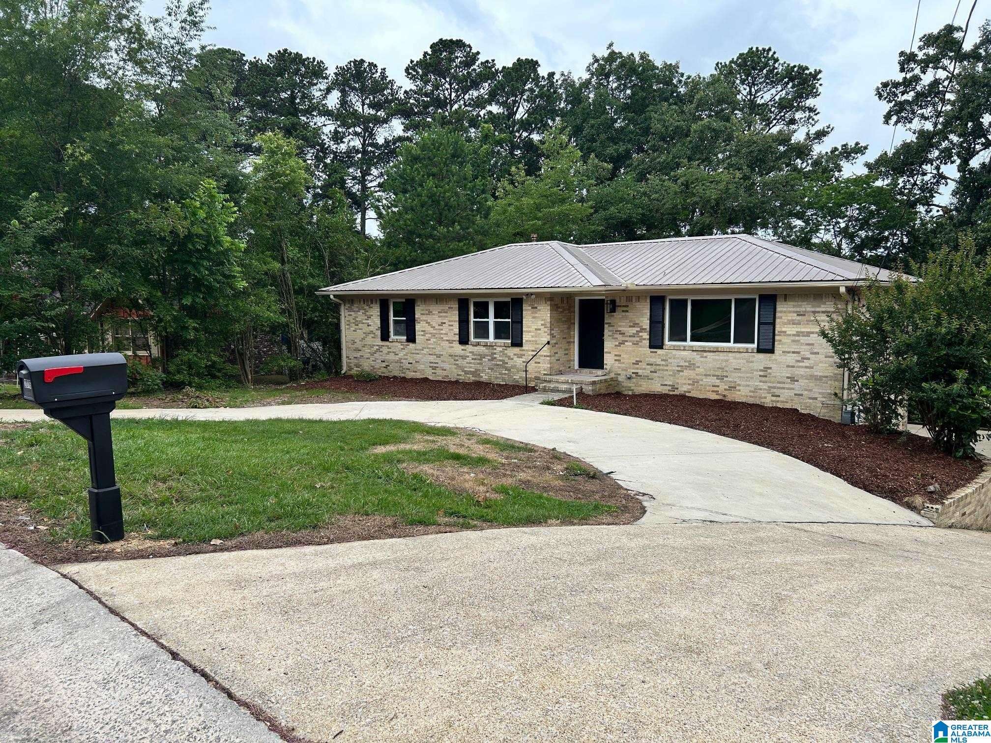 2016 NW 9TH PLACE, Center Point, AL 35215