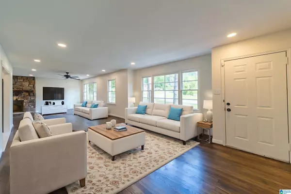 Center Point, AL 35215,512 22ND TERRACE NE