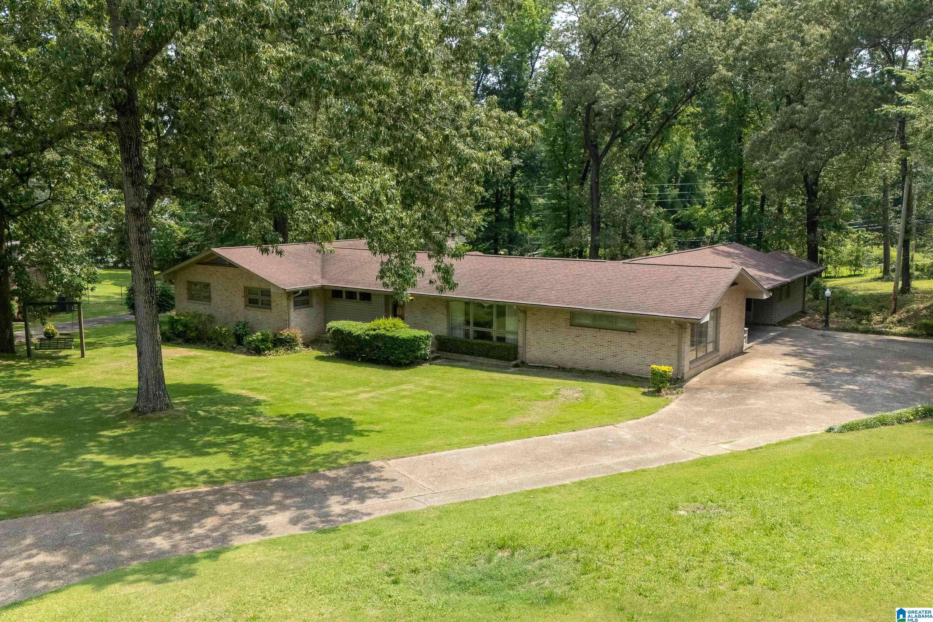 708 CASTLEWOOD DRIVE, Bessemer, AL 35020